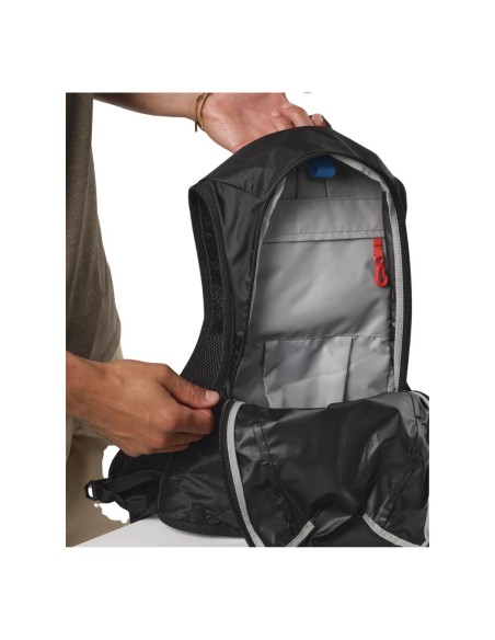 Mochila de caminhada Salomon CROSS 8 Preta